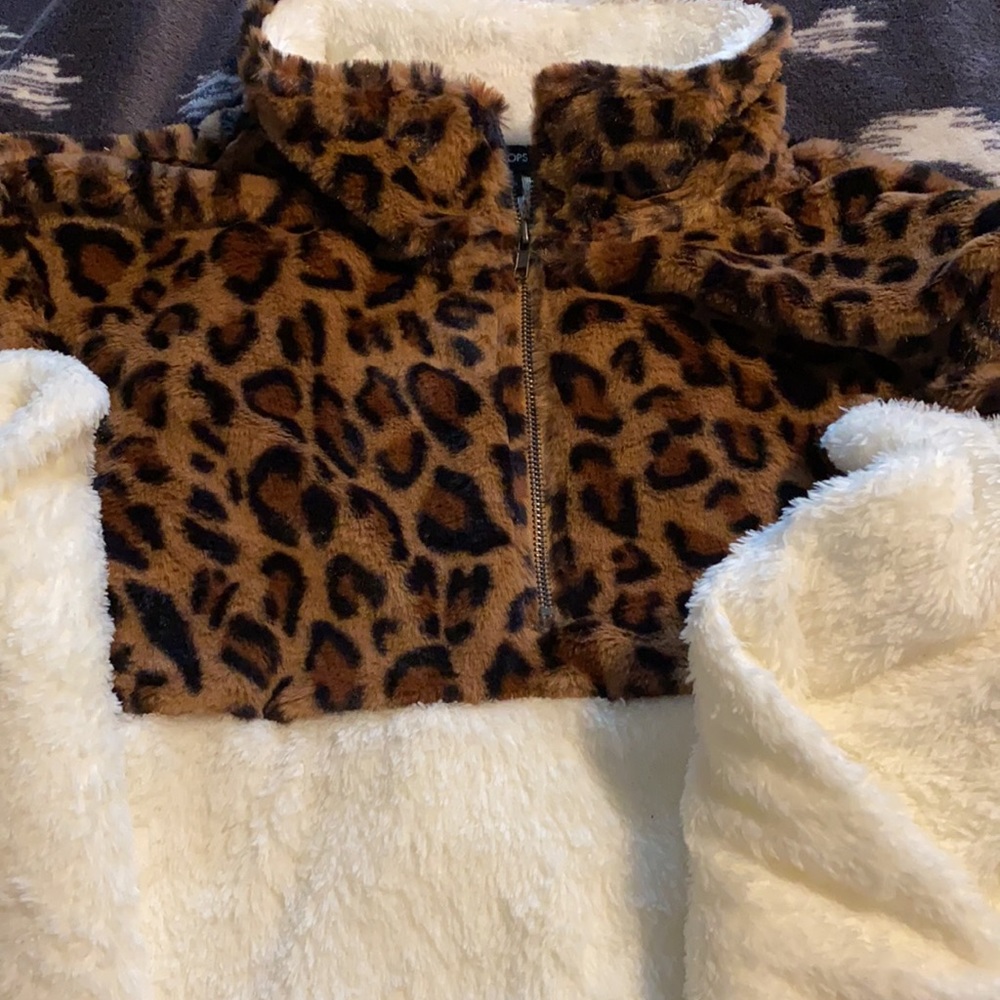 42 Pops Plush Fleece Pullover NWT - Picture 2 of 3